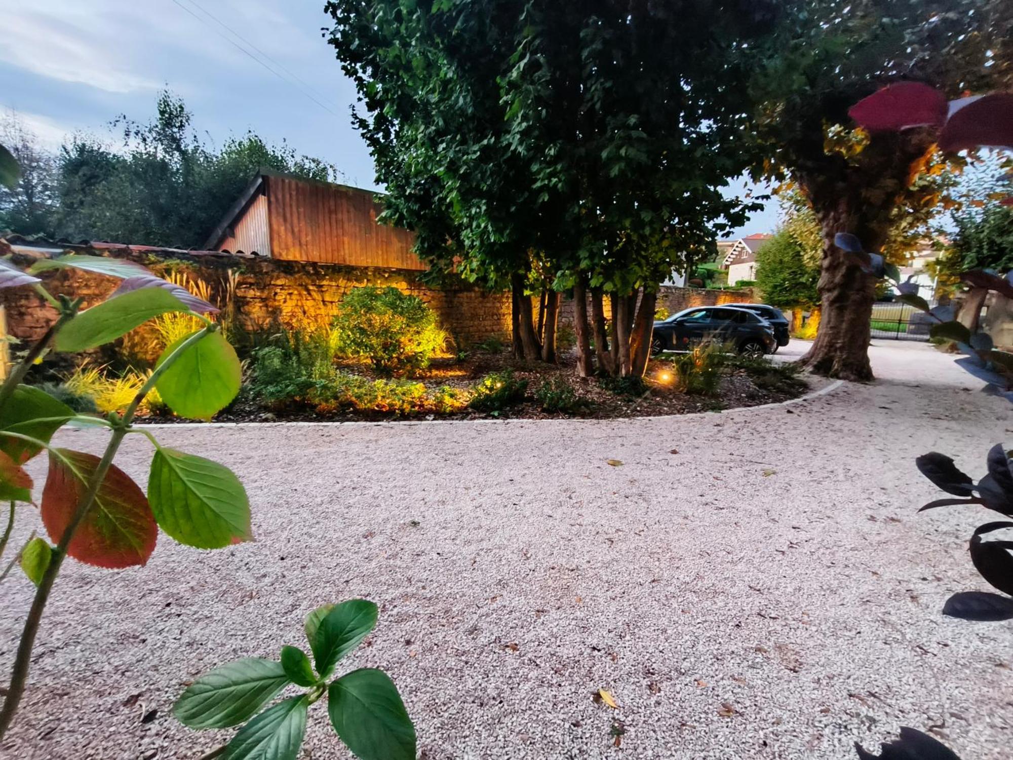 Chez Emma Et Louise - Maison Individuelle Avec Stationnement Gratuit Mâcon Buitenkant foto
